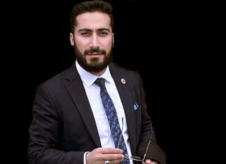 Av. Bulut Müslüm Gezer, uzmanlık alanı, deneyim, iletişim becerileri, güvenilirlik ve etik değerler gibi kriterlerin, bir hukukçuyu seçerken göz önünde bulundurulması gereken en önemli faktörler arasında olduğunu açıkladı.