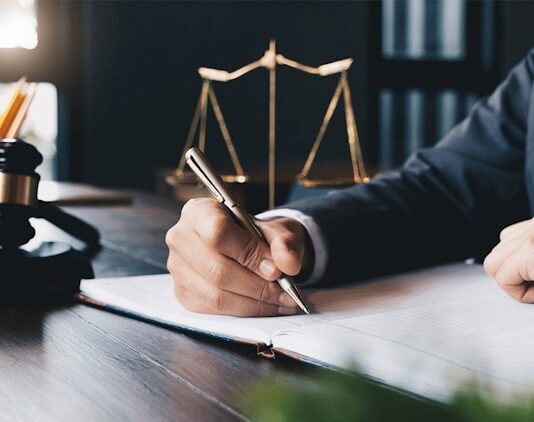 Avukatlar Ne İş Yapar?