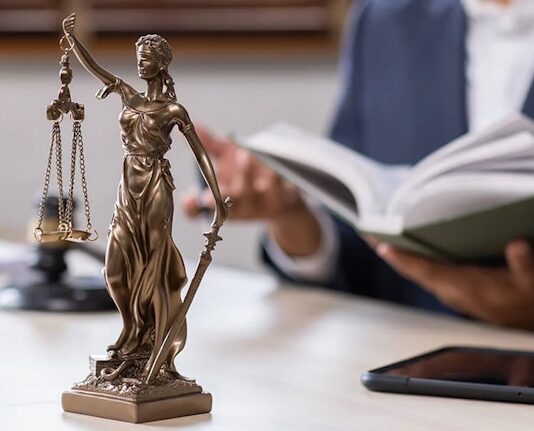 Kimler Avukat Olabilir?