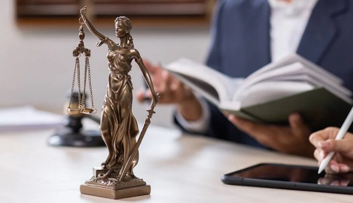 Kimler Avukat Olabilir